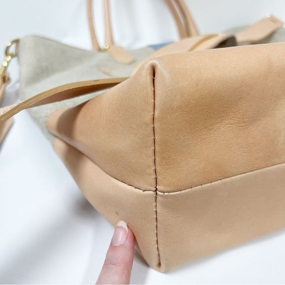 Monte & Coe Italian Wool Tote in Nude Crossbody Strap - Picture 8 of 12